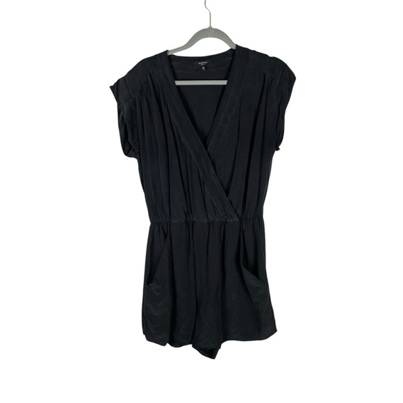 Babaton Black 100% Silk Short Sleeve Romper Size M - Picture 1 of 7